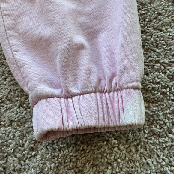 Brandy Melville Pale Pink Sweatpants - Picture 9 of 9
